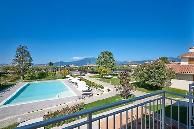 Apartement mit eigenem Jacuzzi am Gardasee