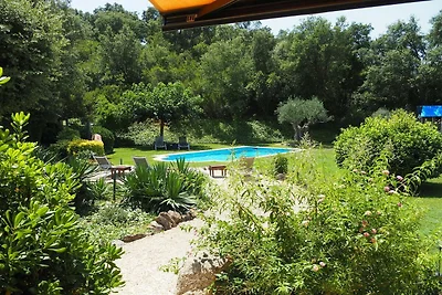 Ruhige Villa mit privatem Swimmingpool in...