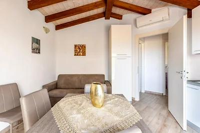 Apartment in Badesi mit Balkon