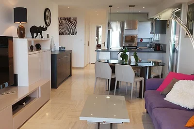 Apartment mit Meerblick mit Gemeinschaftspool
