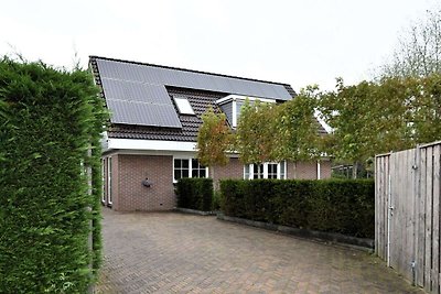 Villa mit Garten in der Nähe von Zeewolde