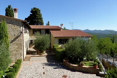 Ferienhaus in Montecarelli mit Swimmingpool
