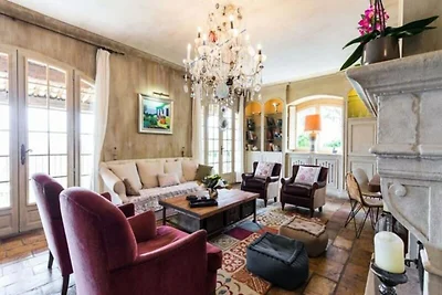 Wohnung in Mougins mit Pool und Garten