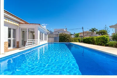 Villa in Nerja mit Pool nahe Burriana Strand
