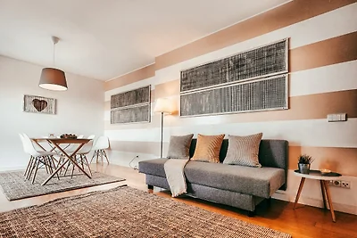 Apartment mit Brückenblick in Sacavem