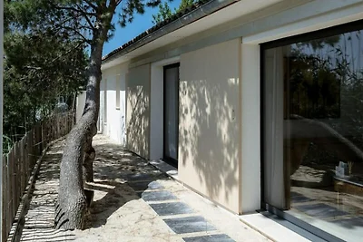 Villa in Aigues-Mortes mit Pool & Blick