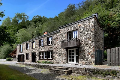 Ferienhaus in Rendeux mit Terrasse