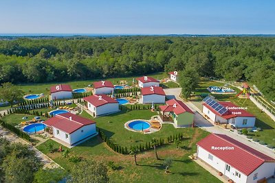 Ferienhaus mit privatem Pool für 6-8 Personen...