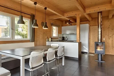 Luxe chalet met binnenjacuzzi
