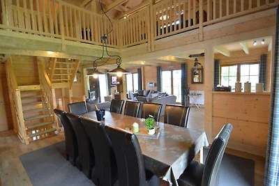 Schönes Chalet mit Whirlpool und Sauna in...