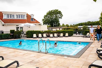 Modern appartement met spa, niet ver van zee