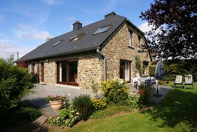 Gemütliches Ferienhaus in Lesterny am See