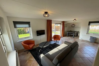 Chalet in Friesland nahe großen Seen