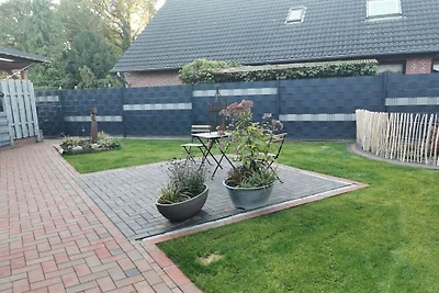 Ferienwohnung in Zetel mit Schwimmbecken