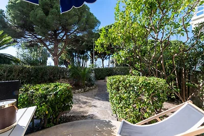 Apartment in Palm Beach mit privatem Garten