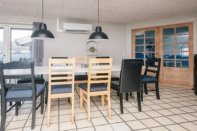 12 Persone case ad Oksbøl