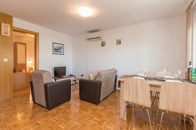 Apartments Lilly - Two Bedroom Apartment with...