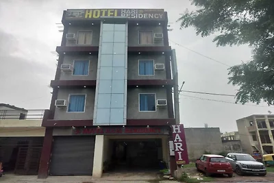 Hotel O Sector 52 Chandigarh