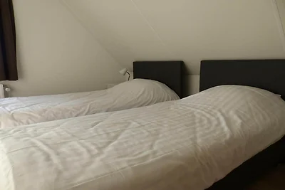 Geräumige Villa in ruhigem Ferienpark