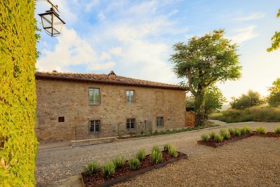 Scenic villa in Gaiole in Chianti with pool