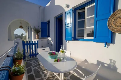 Haus in Ornos mit Meerblick