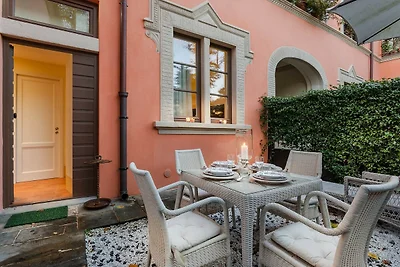 Wohnung in Lucca mit privatem Garten