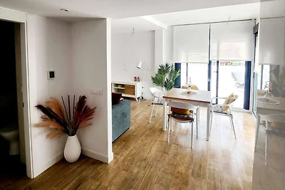 Modernes Ferienhaus mit Terrasse