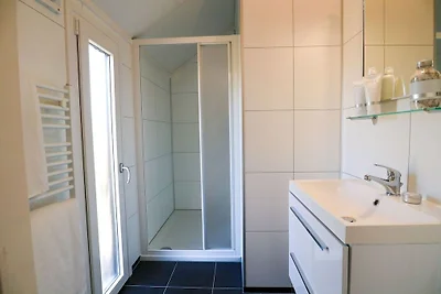 Modern chalet met afwasmachine, vlakbij de...