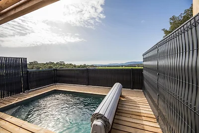 Kleine Villa mit eigenem Pool in Residenz Les...