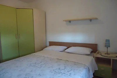 Apartment Take a Look - Three Bedroom Apartme...