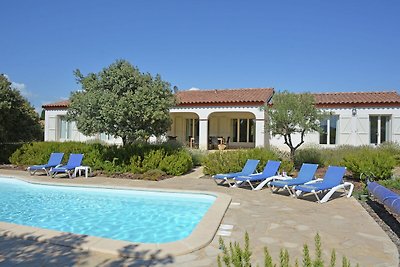 Luxuriöse Villa in Escales mit Pool