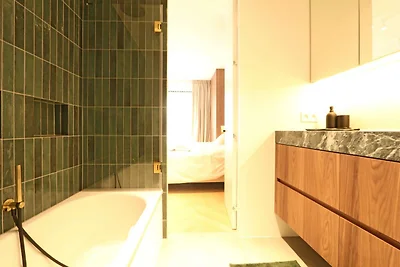Schöne Wohnung mit seitlichem Meerblick