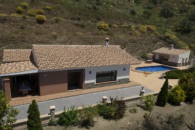 Luxusvilla in Sayalonga mit privatem Pool