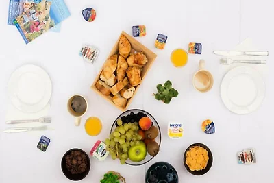 Residenzgarten und Stadt Les Bastides