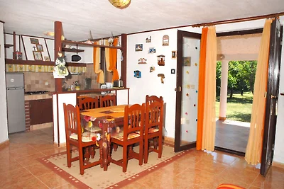 Ferienhaus in Pula mit Swimmingpool