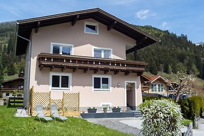 Modern Apartment near Ski Area in Mühlbach