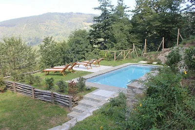 Villa in Cortona mit Panoramapool