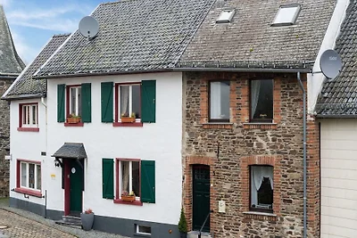 Wohnung in Reifferscheid mit Garten