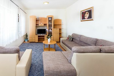 Magdales - Comfort Three Bedroom Apartment