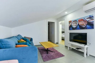 RE con piscina e spa Confortevole residenza p...