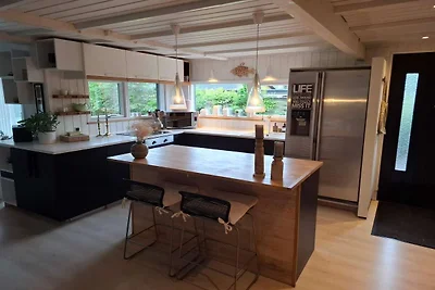 Schönes Ferienhaus in Meeresnähe in...
