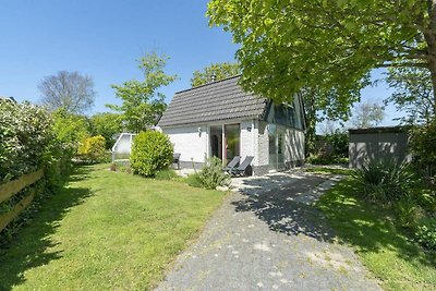 Ferienhaus mit Pool am Meer