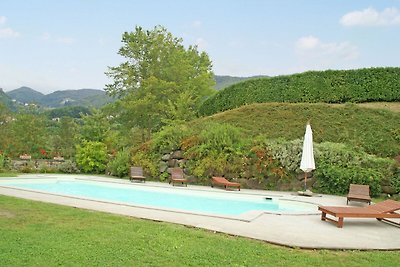 Tranquil Villa in San Romano di Garfagnana wi...
