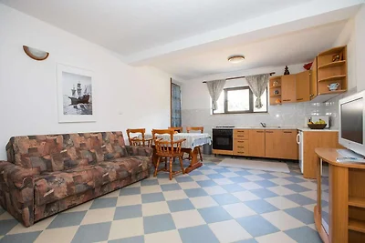 Apartment mit Terrasse und Pool