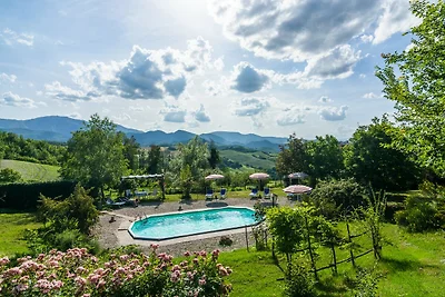 Ferienhaus in Cagli mit gemeinsamem Pool