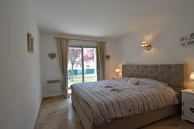 Élégante villa avec piscine privée dans le su...