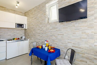 Miracle Apartments - Comfort Studio Apartment...