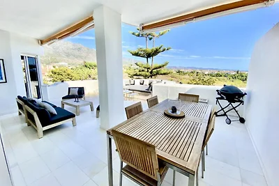 Apartment in Marbella mit Meerblick