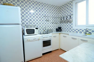 Apartment in Estartit with sea beach