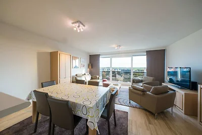 Helle Wohnung mit Terrasse